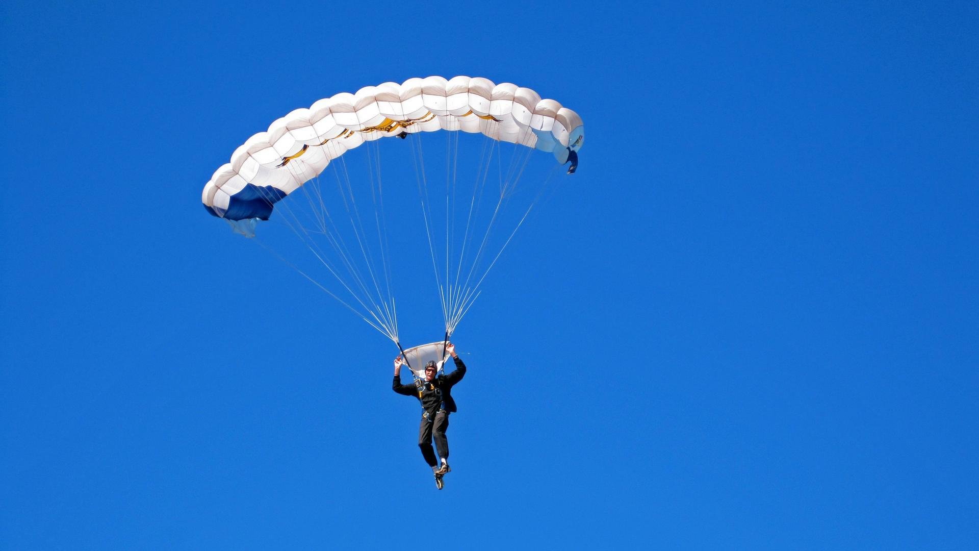 九游体育网页版-_户外大自然探险营：探索未知的运动之源_，户外大自然图片